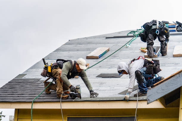 Professional Gutter Installation technician working in Cumberland Foreside, ME